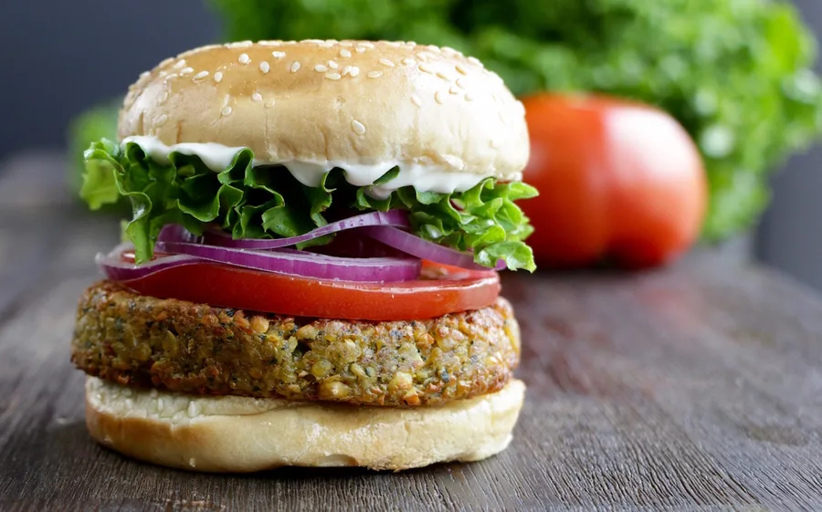 Falafel burger