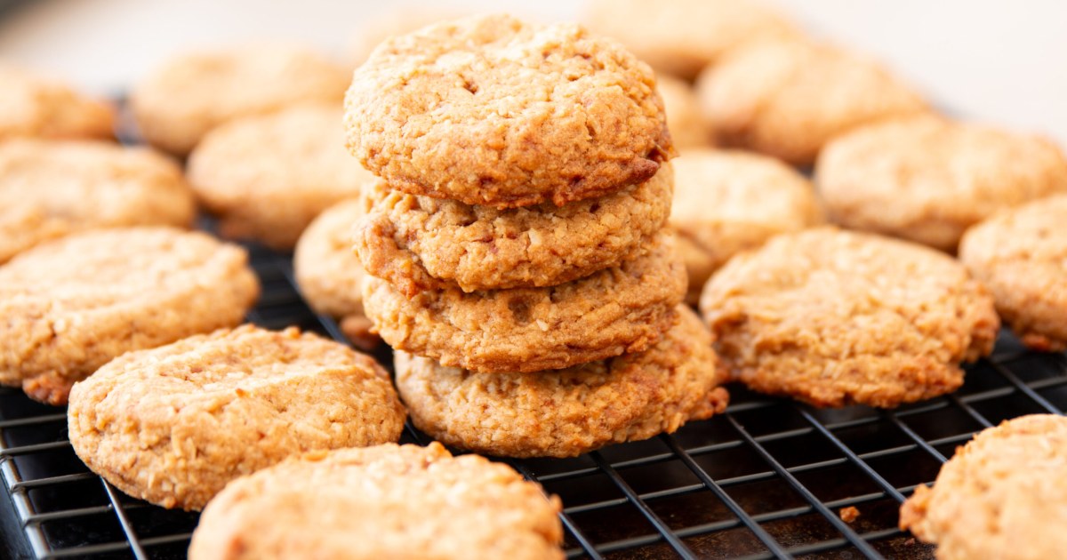 Vegan Chewy Coconut Cookies